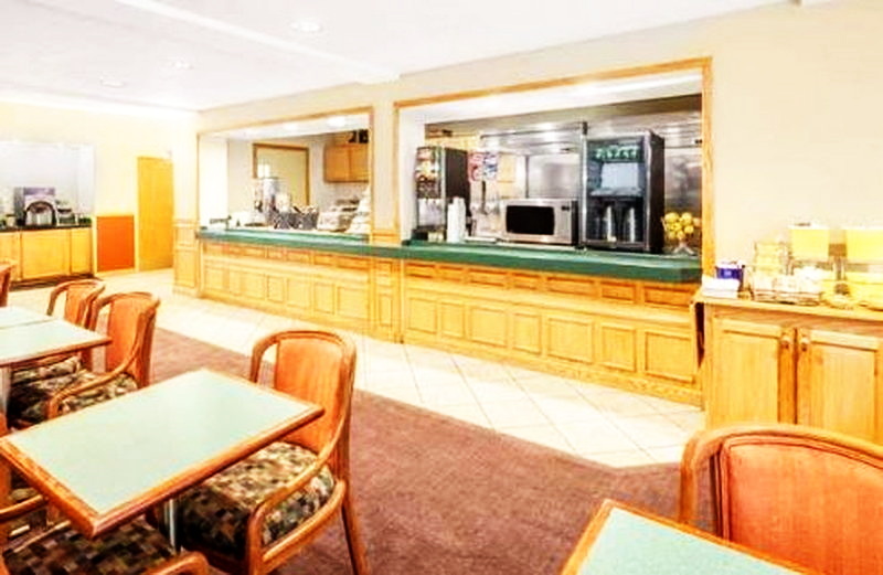 Days Inn & Suites by Wyndham - From Web (newer photo)